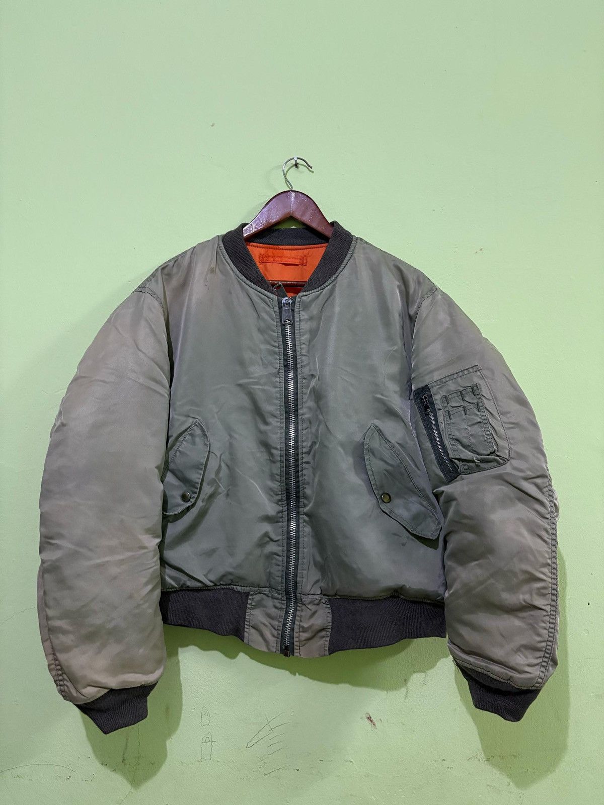 Alpha Industries Vintage Alpha Industries MA-1 Flight Jacket USAF USA Size US L / EU 52-54 / 3 - 1 Thumbnail