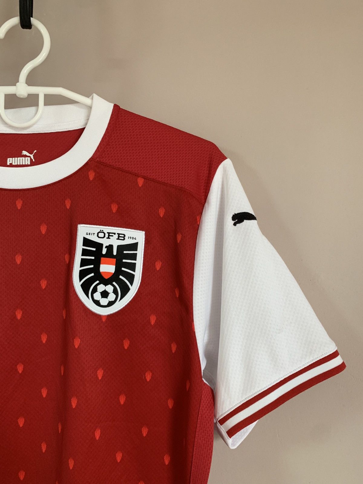 Puma Austria 2020 Home Football Shirt Puma Soccer Jersey Size M Size US M / EU 48-50 / 2 - 4 Thumbnail