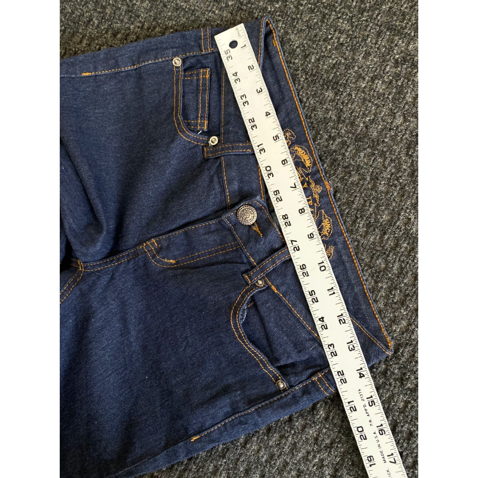 Vintage WOMEN’S WAX JEANS Premium Wax Jean Size 7 Skinny Stretch Dark Blue Denim 90200 Jeans Slim 30In Inseam Women Style 90200 90200 Womens Jeans Size 28" / US 6 / IT 42 - 6 Thumbnail