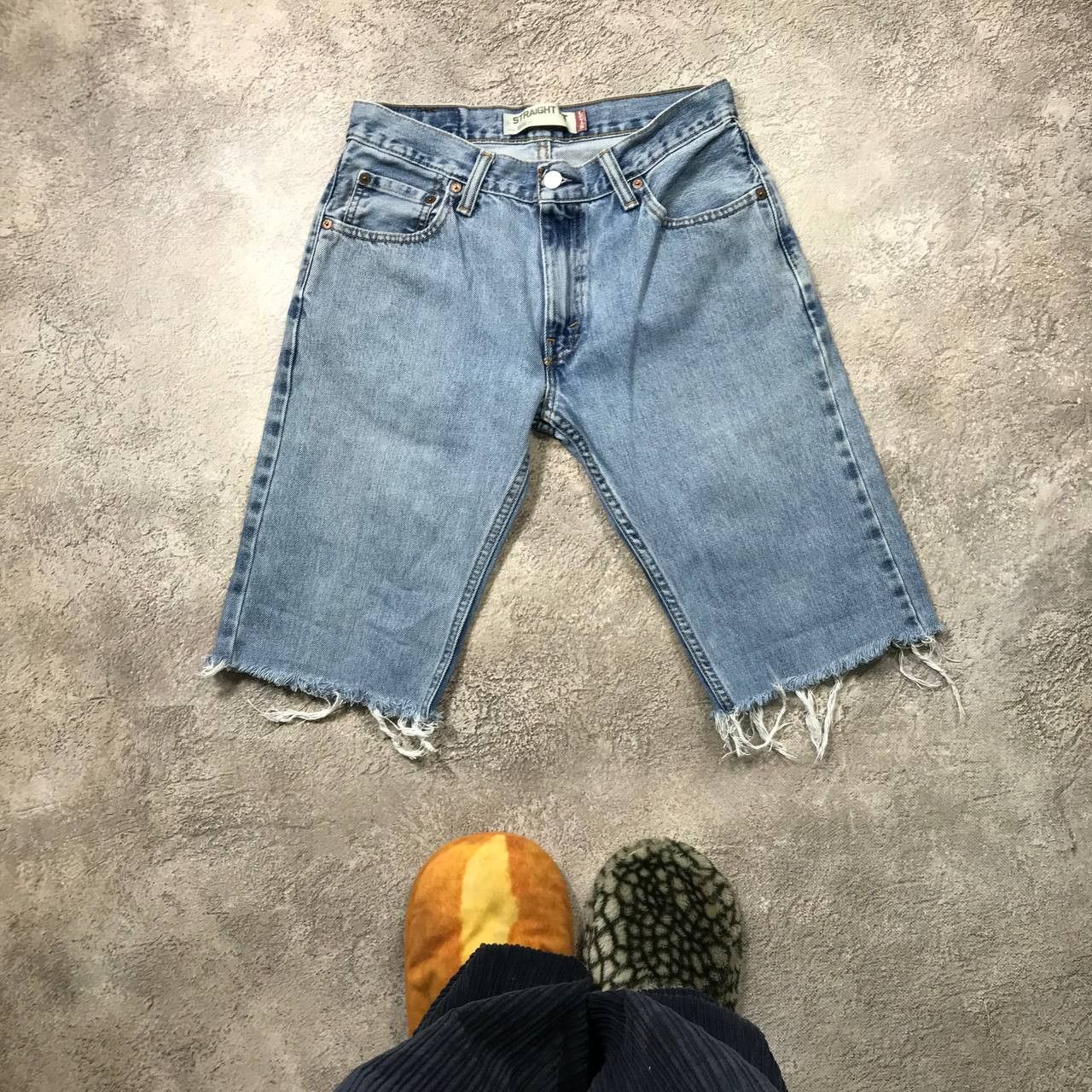 Vintage Vintage Levis Thrashed Denim Shorts Y2K Streetwear Boxy 29 Size US 29 - 3 Thumbnail