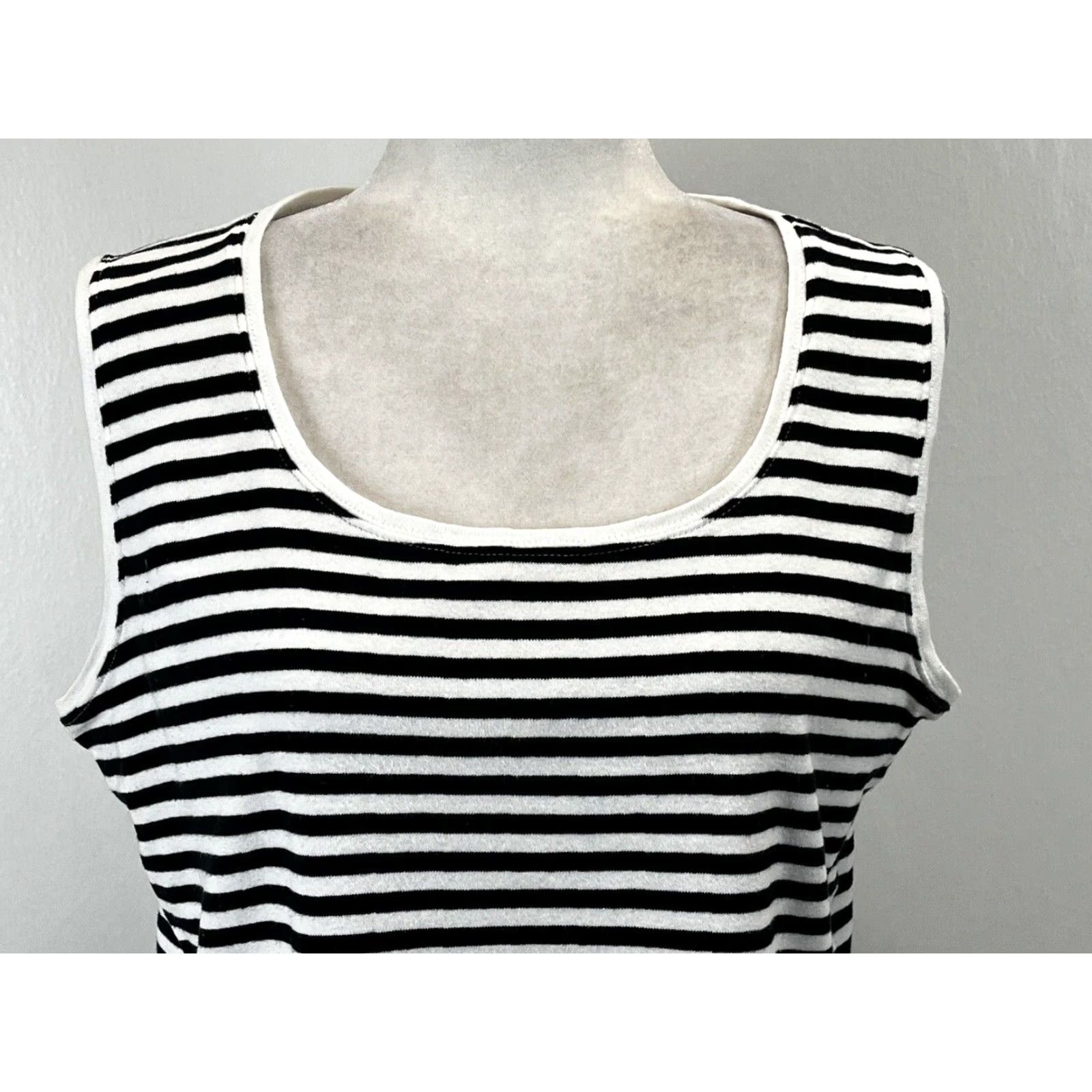Vintage CHICOS Tank Top - Striped Knit Sleeveless Shirt - Size 3 Regular - Black & White Cotton - Women’s GUC Sleeveless Shirt Size XS / US 0-2 / IT 36-38 - 5 Thumbnail