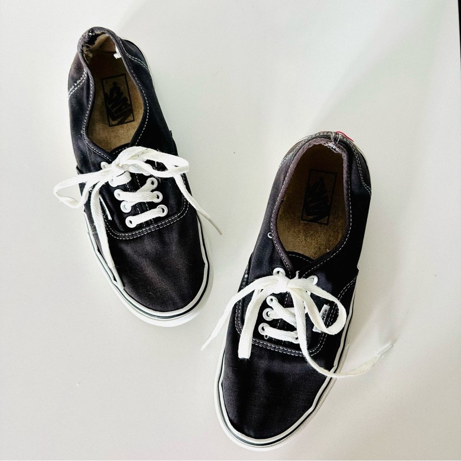 Vans VANS Classic Authentic Lace Up White Black Sneakers Shoes Size US 9.5 / IT 39.5 - 7 Thumbnail