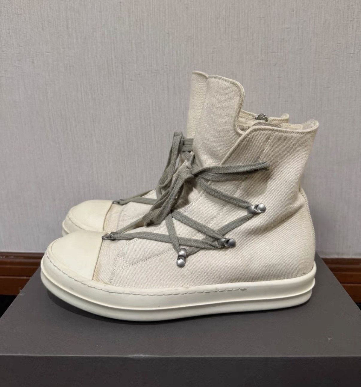 Rick Owens Rick Owens DRKSHDW Pentagram Lace-Up "Milk White" Sneakers Size US 8 / EU 41 - 2 Thumbnail