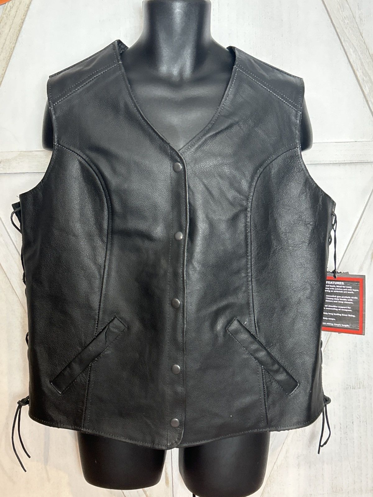 Other Women’s Genuine Leather Motorcycle Vest – Bike Leathers NWT Size 4XL / US 24-26 - 1 Thumbnail