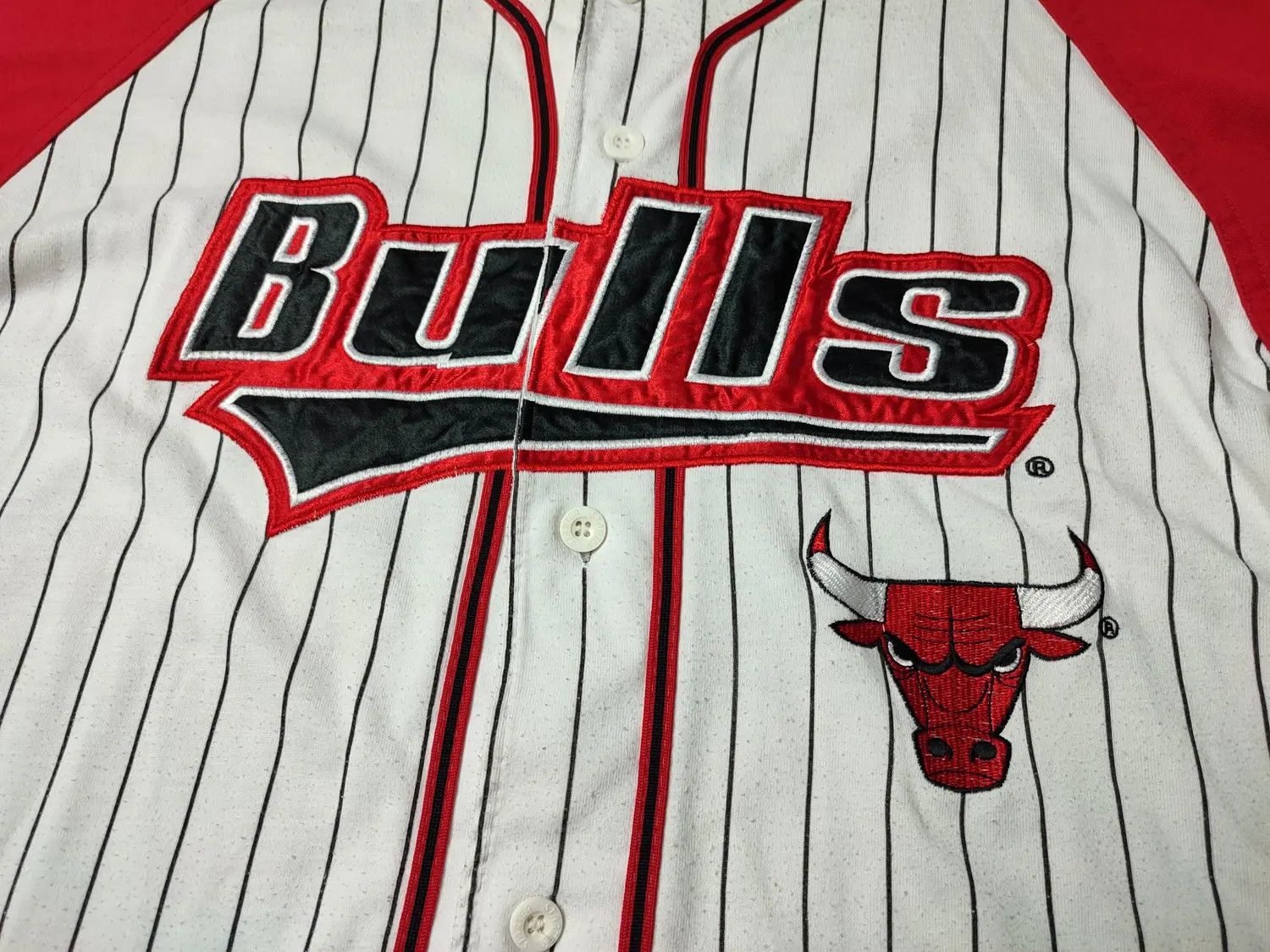 NBA × Starter × Vintage Vintage Chicago Bulls Starter t-shirt Size US M / EU 48-50 / 2 - 4 Thumbnail