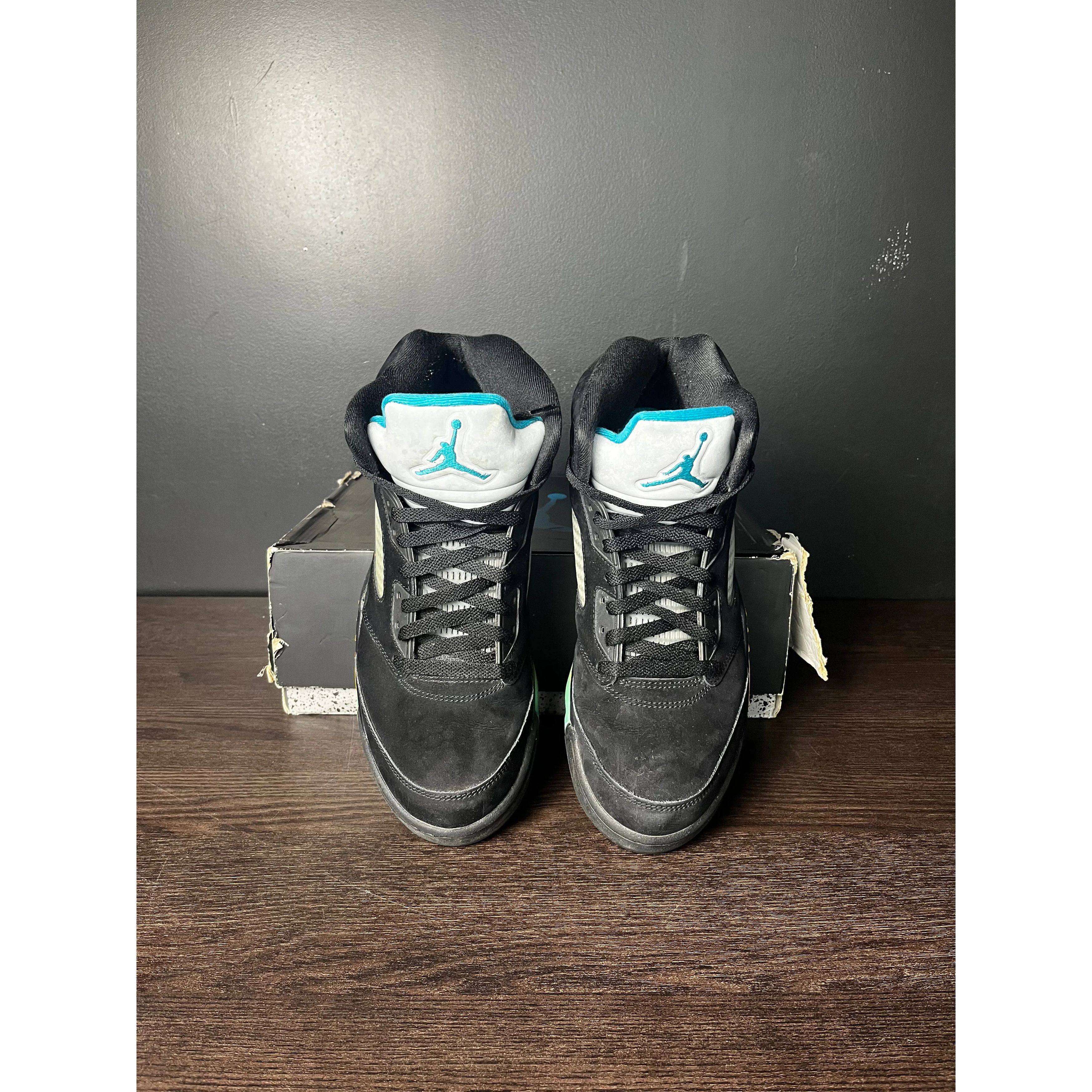 Jordan Brand Air Jordan 5 Retro "Aqua" **PRE-OWNED** Size US 11.5 / EU 44-45 - 3 Thumbnail