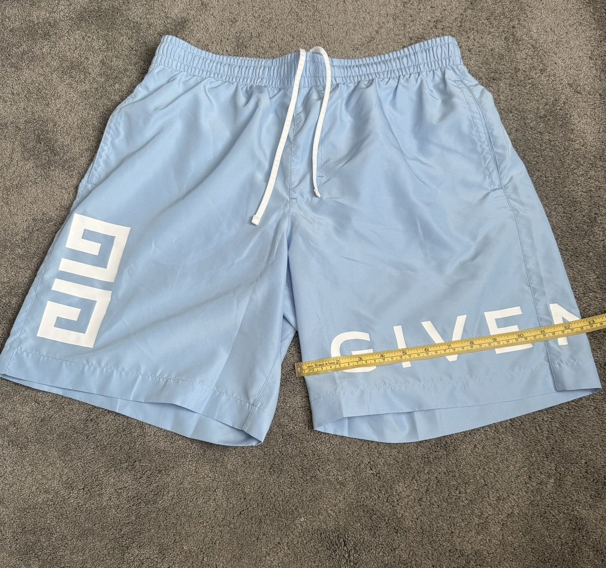 Givenchy Baby blue Givenchy swim trunks Size US 30 / EU 46 - 3 Thumbnail