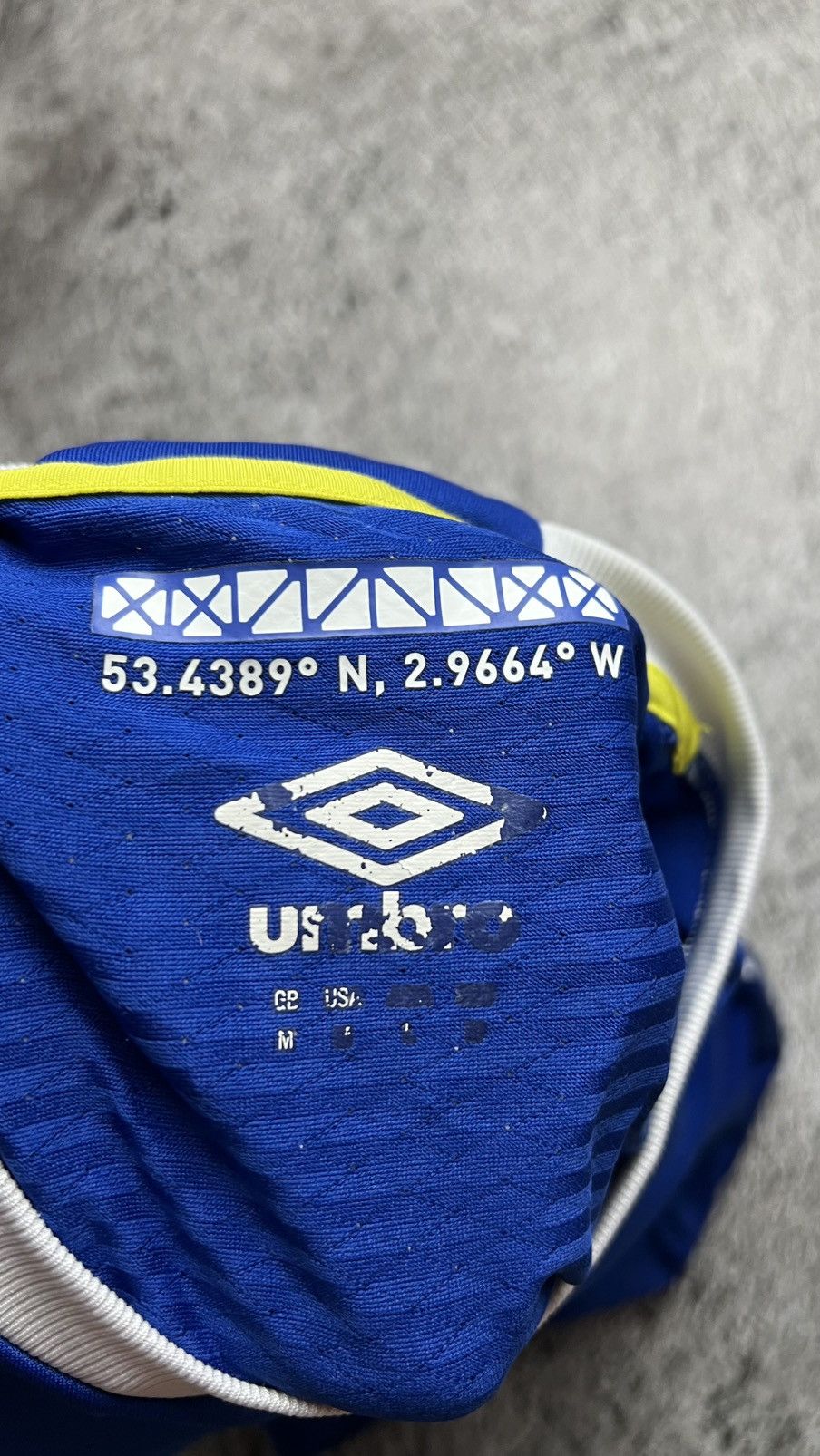 Umbro 2016-2017 Everton Romelo Lukaku umbro jersey long sleeve Size US M / EU 48-50 / 2 - 8 Thumbnail