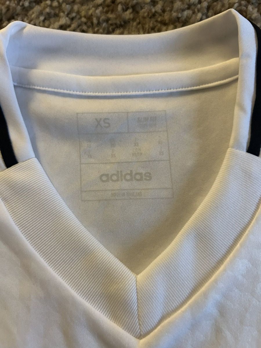 Adidas Real Madrid 2024/2025 Home Jersey Size US XS / EU 42 / 0 - 3 Thumbnail