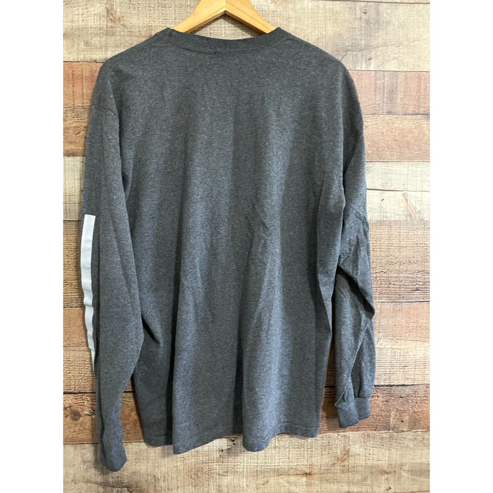Nike VINTAGE Nike Gray Long Sleeve Adult L Swoosh Silver Tag Embroidered Crew Neck Shirt Size US L / EU 52-54 / 3 - 3 Thumbnail