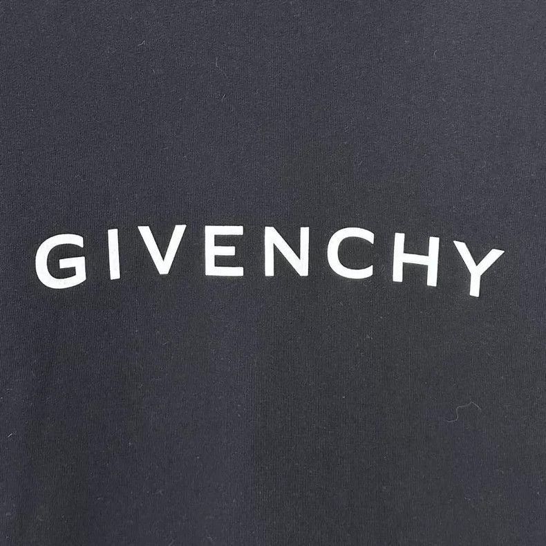 Givenchy Givenchy GIVENCHY Classic Logo Short Sleeve TShirt -2507 Size US M / EU 48-50 / 2 - 5 Thumbnail