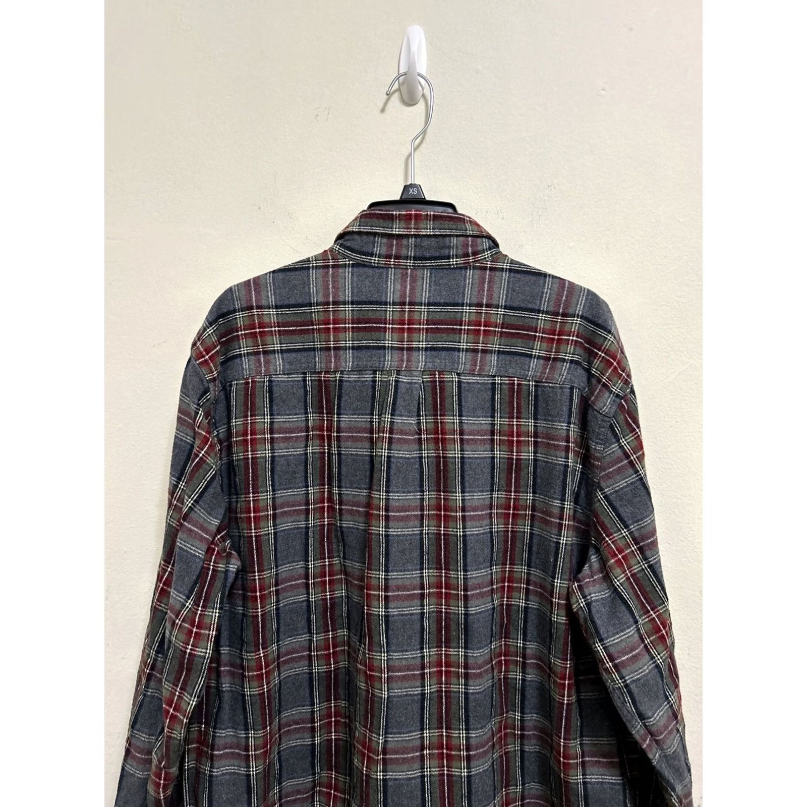 Vintage L.L. Bean Flannel Shirt Mens Large Gray Red Scotch Plaid Traditional Fit Long Sleeve Button-Up Collared Size US L / EU 52-54 / 3 - 7 Thumbnail