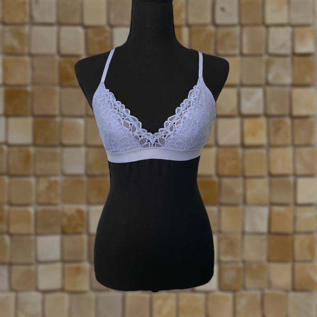 Vintage VINTAGE Aerie Women's Bralette Lace Floral 2 Strap Wireless Purple Size M Size ONE SIZE - 1 Thumbnail