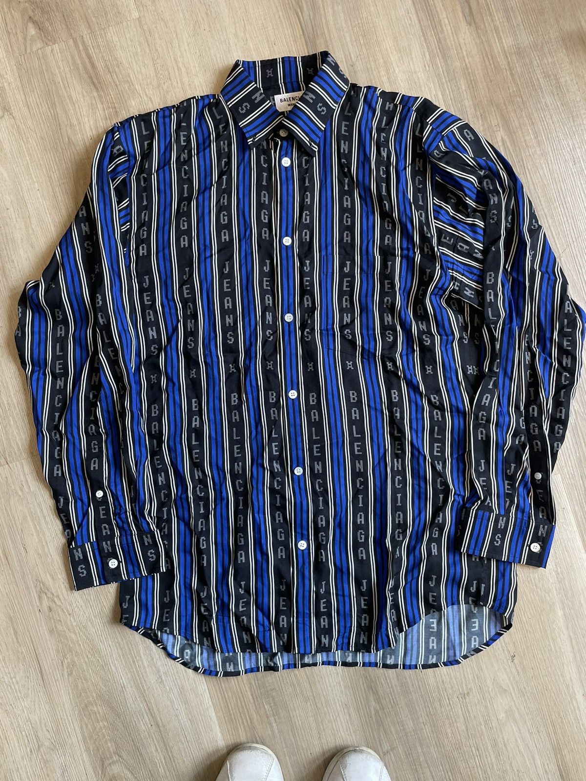 Balenciaga Balenciaga Jeans Button Up Shirt Size US L / EU 52-54 / 3 - 1 Thumbnail