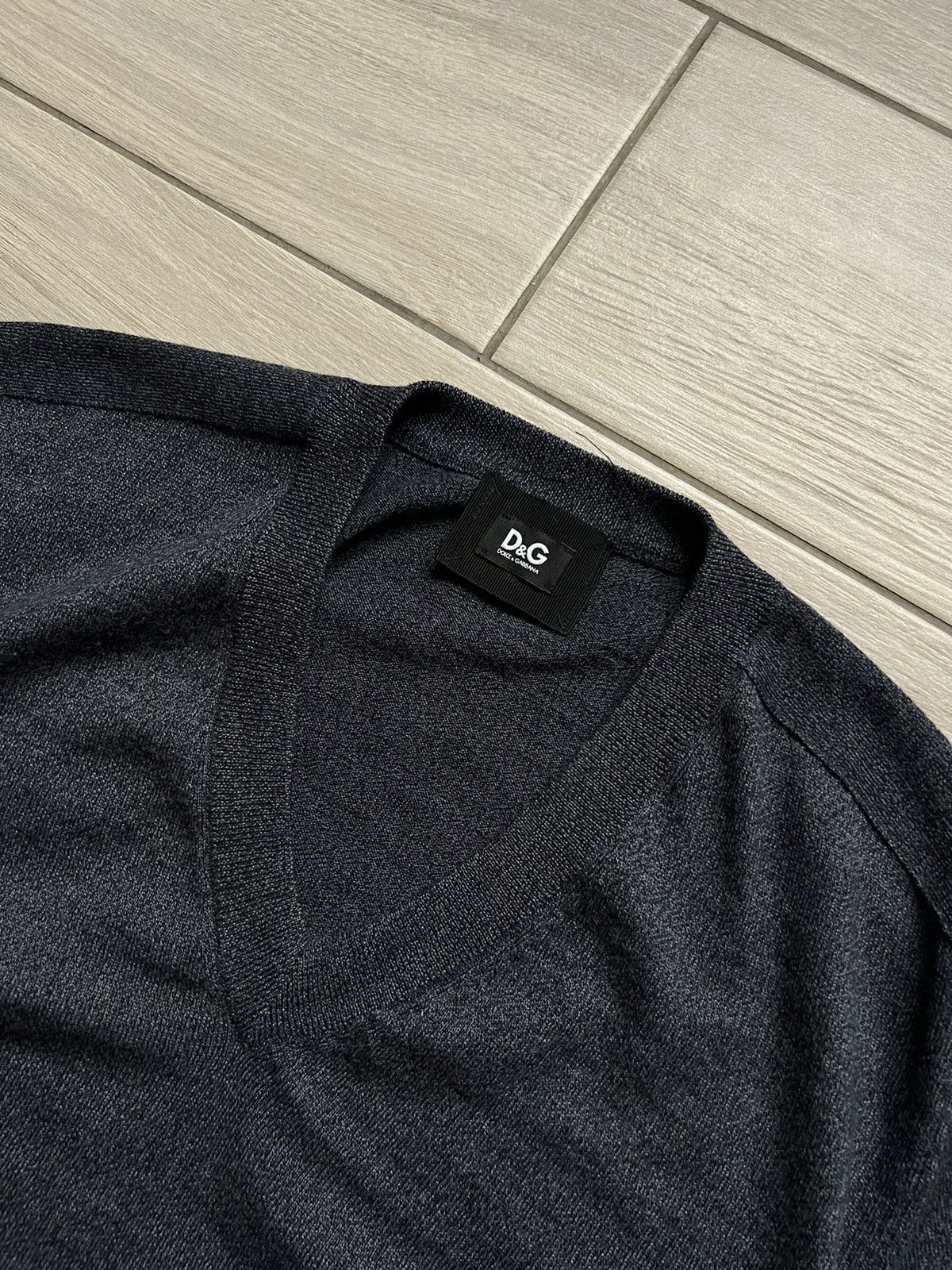 Dolce & Gabbana Dolce & Gabbana Vintage Wool Sweater V-Neck Size US XL / EU 56 / 4 - 4 Thumbnail