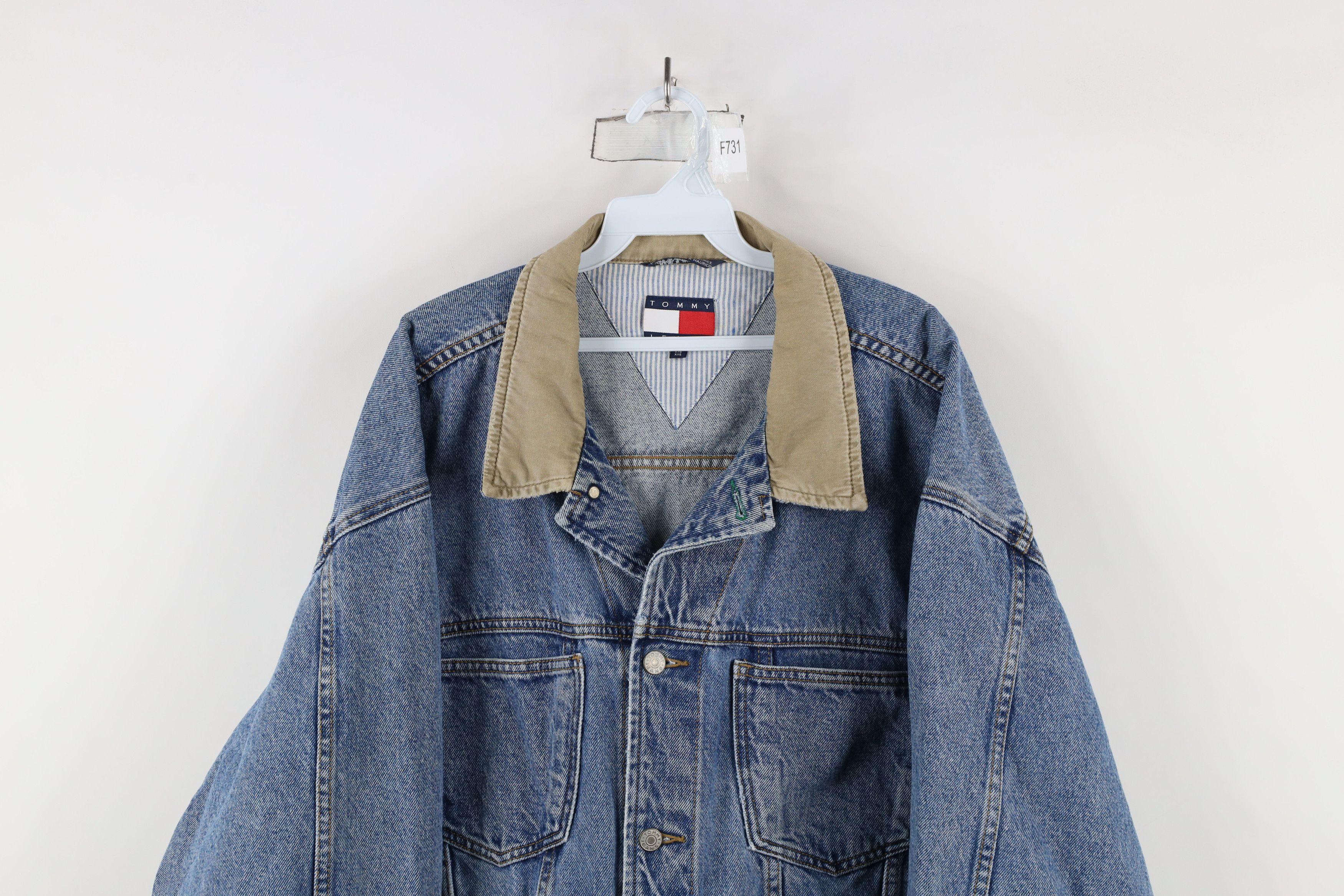 Tommy Hilfiger × Vintage Vintage 90s Tommy Hilfiger Spell Out Denim Trucker Jacket Size US XXL / EU 58 / 5 - 2 Thumbnail