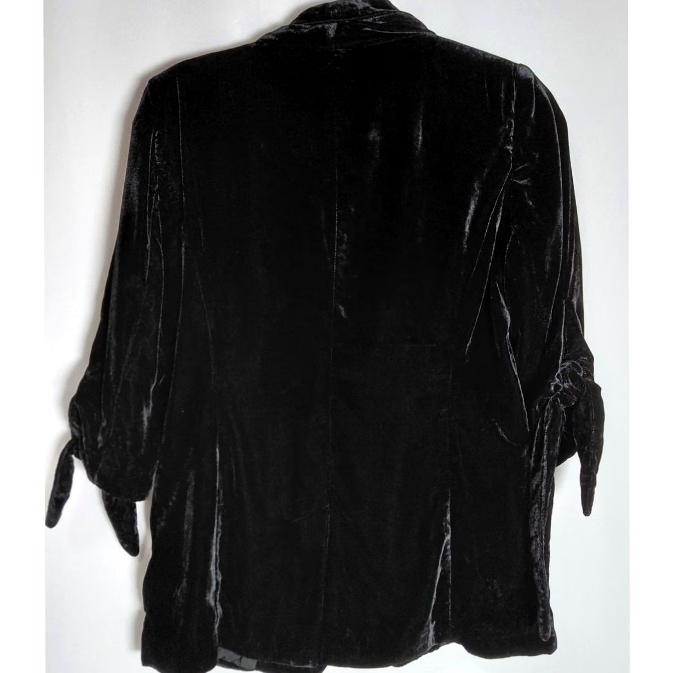 Vintage HALOGEN Black Velvet Blazer XS Petite Solid Long Sleeve Women Size XS petite Size XS / US 0-2 / IT 36-38 - 2 Thumbnail