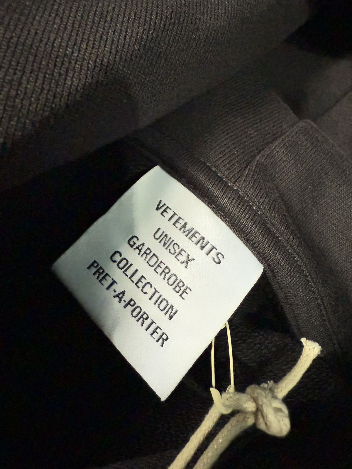 Vetements Vetements One In a Million Dollar Hoodie Size US L / EU 52-54 / 3 - 5 Thumbnail