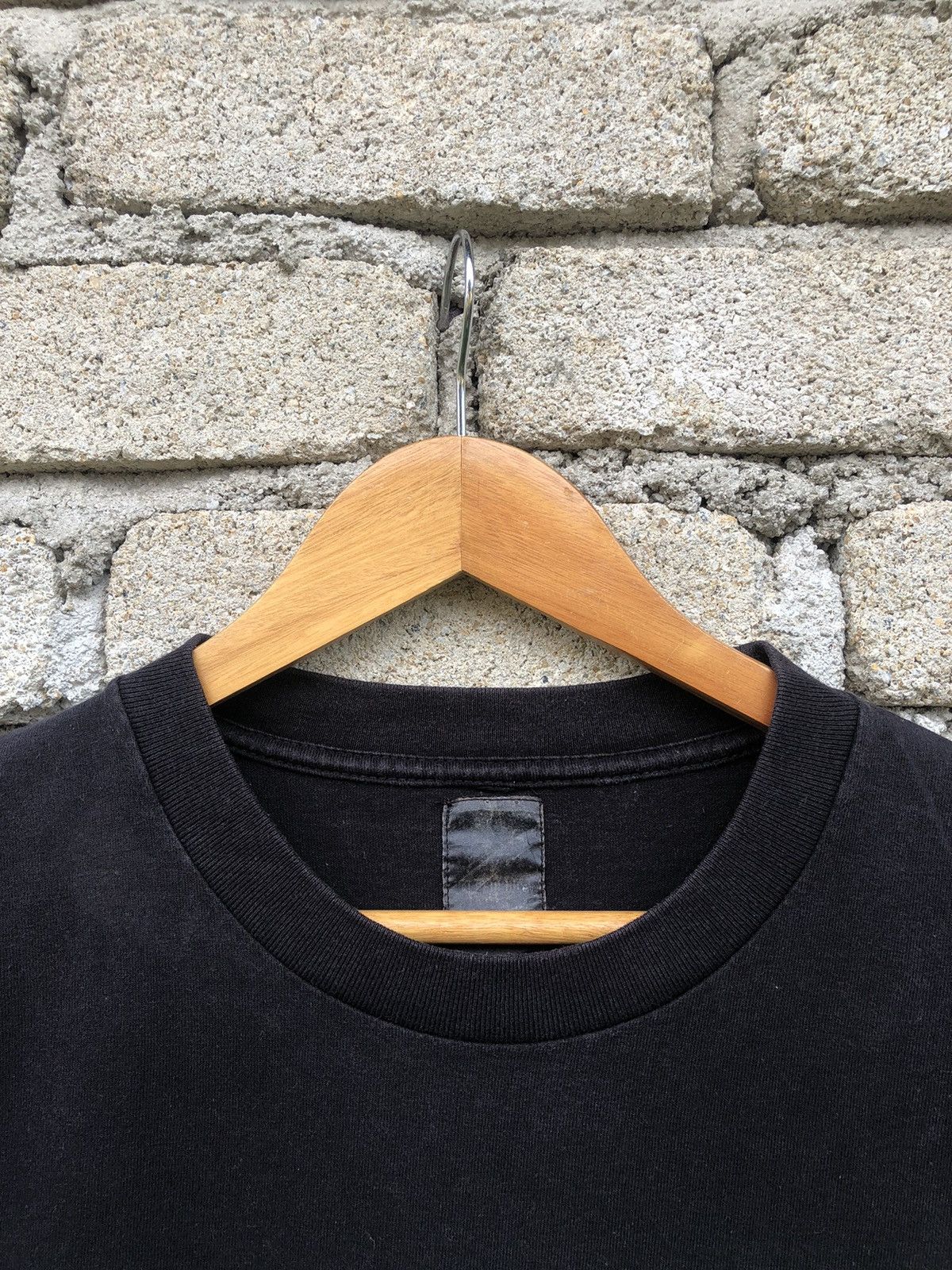 Japanese Brand Vintage Neighbourhood X Kaws Original Fake Tshirt Size US M / EU 48-50 / 2 - 8 Thumbnail