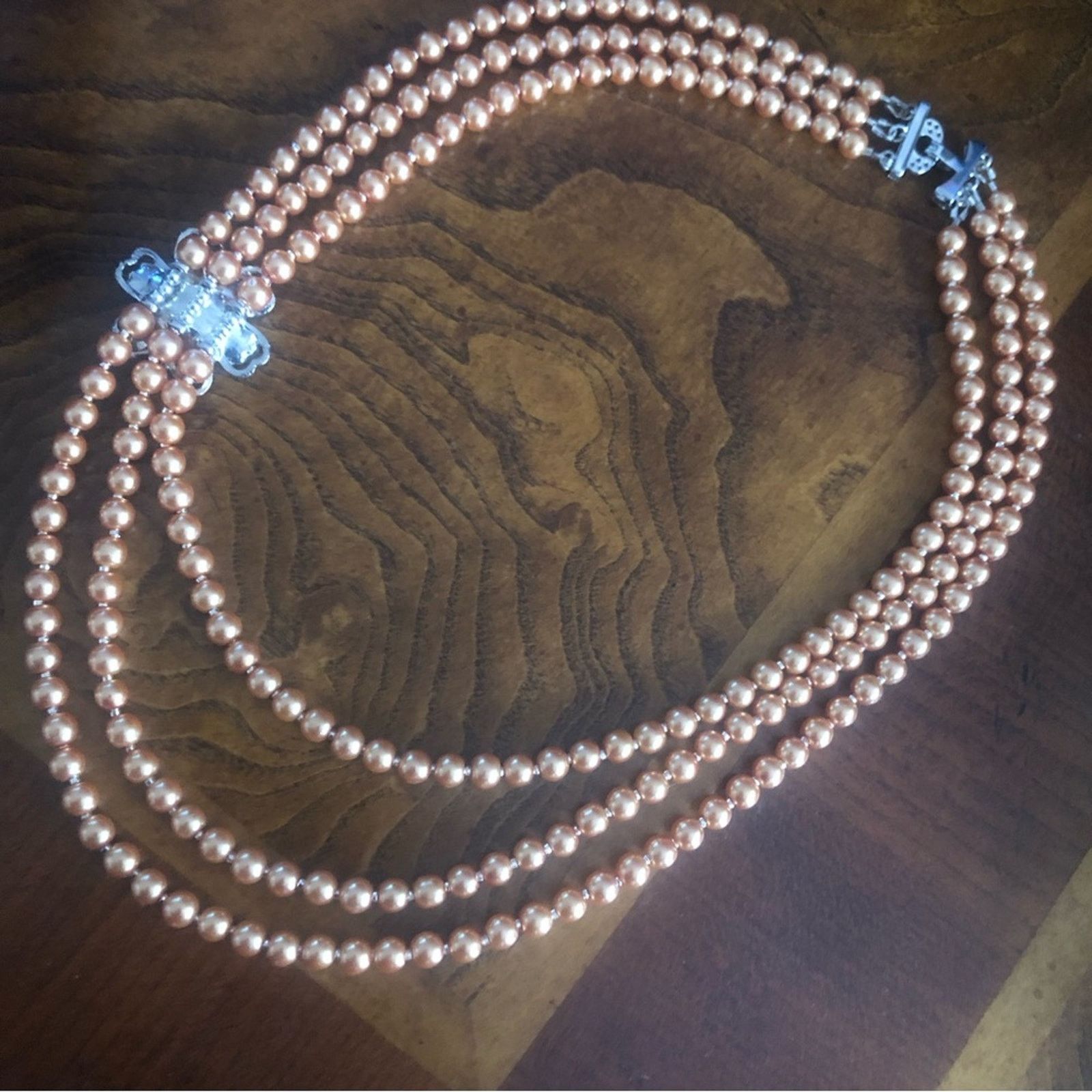 Handmade Handcrafted triple strand golden peach pearl necklac Size ONE SIZE - 14 Thumbnail