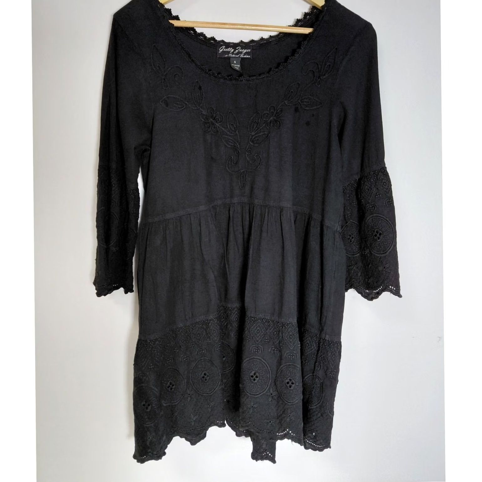 Vintage Gretty Zueger Black Cotton Tunic Top 3/4 Sleeve Women Size S Lace Solid Knit Scoop Neck Casual A-Line Cotton Pullover Made in Peru Size S / US 4 / IT 40 - 2 Thumbnail