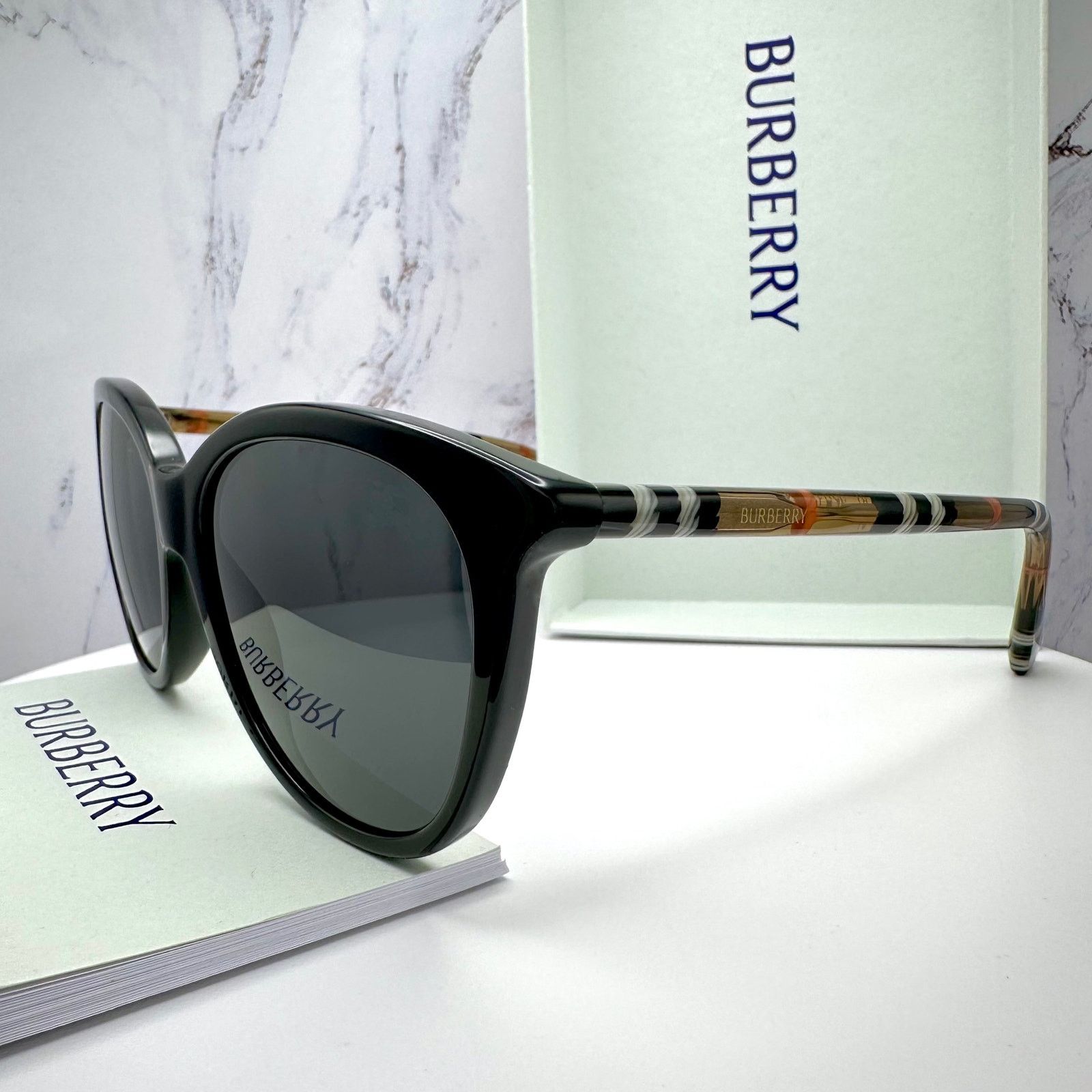New Burberry Sunglasses Black Round Pantos Frame Checkered
