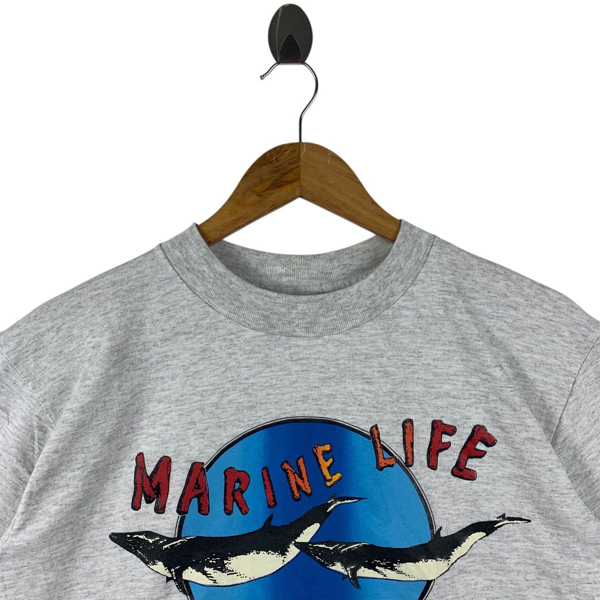 Vintage Vintage 90s MARINE LIFE mammals fish printed art tee Size US M / EU 48-50 / 2 - 2 Thumbnail