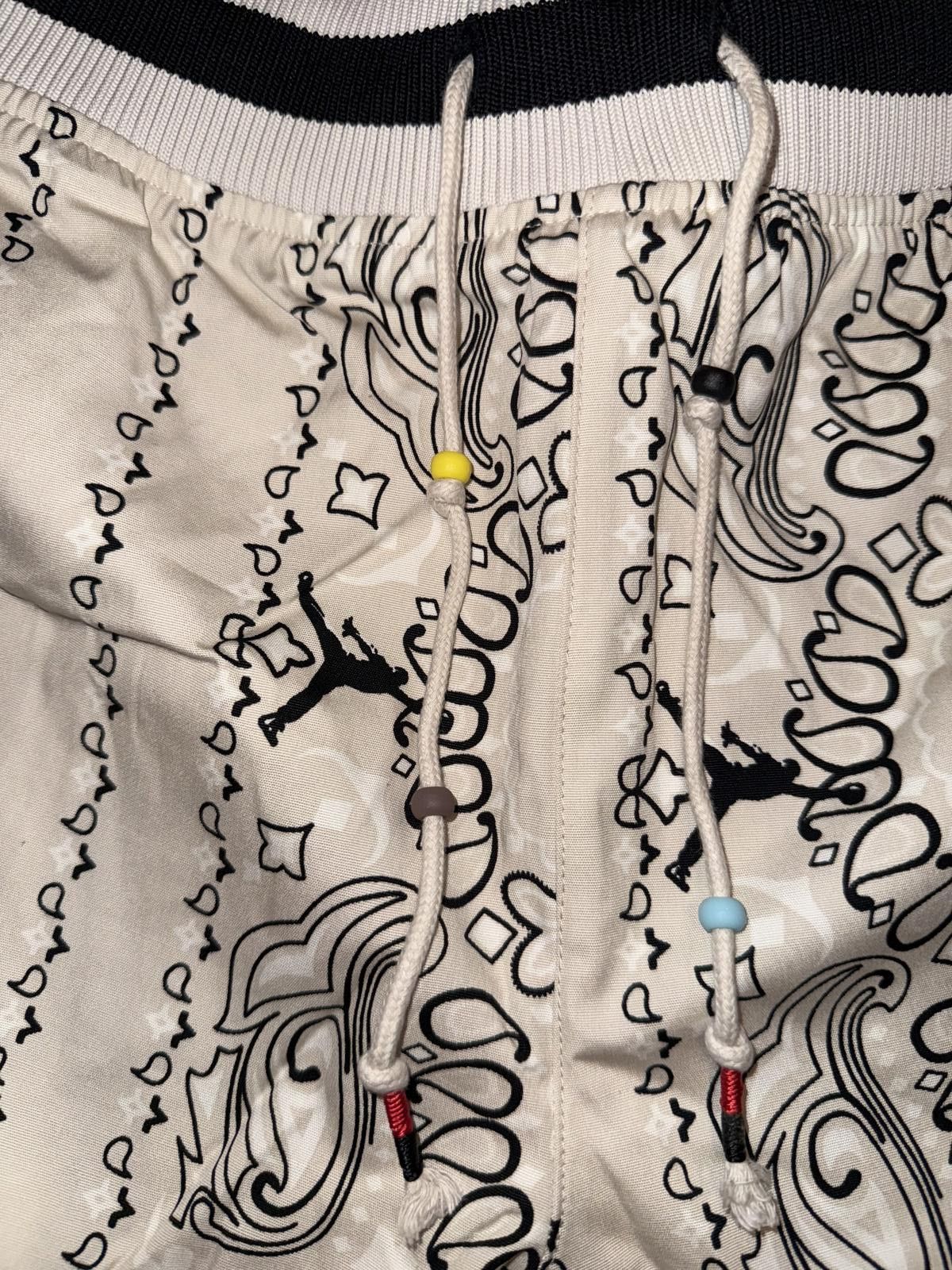 Nike Jordan Men’s Travis Scott Paisley Orewood Shorts Size US 36 / EU 52 - 2 Thumbnail