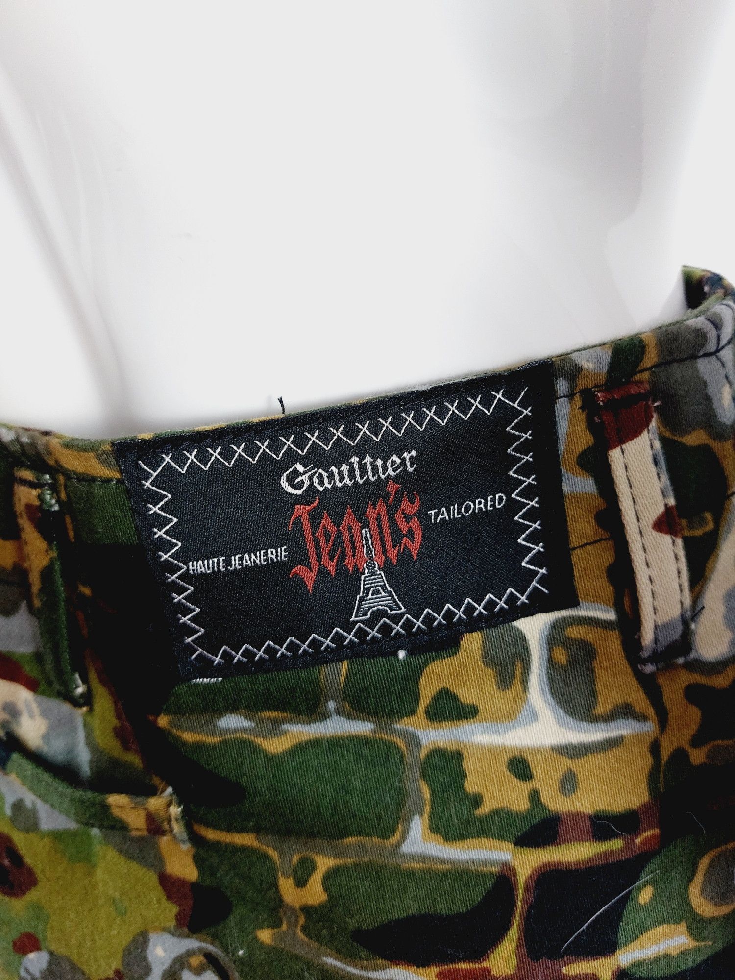 Jean Paul Gaultier Jean Paul Gaultier 1997 Face Anarchy Fight Racism Skirt RT Size 25" / US 0 / IT 36 - 11 Thumbnail