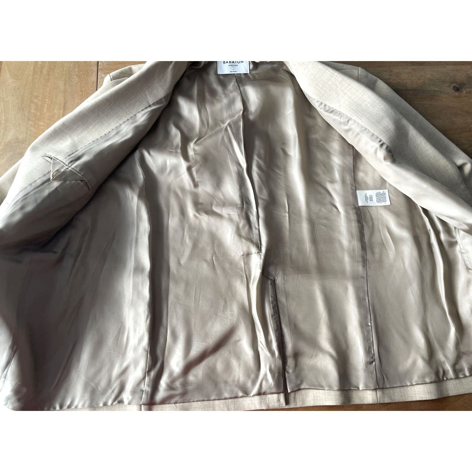 Vintage Babaton Blazer Womens Size 1 Beige Sport Jacket Office Career Aritzia Jacket Single-Breasted Notch Lapel Mens No Size XS / US 0-2 / IT 36-38 - 5 Thumbnail