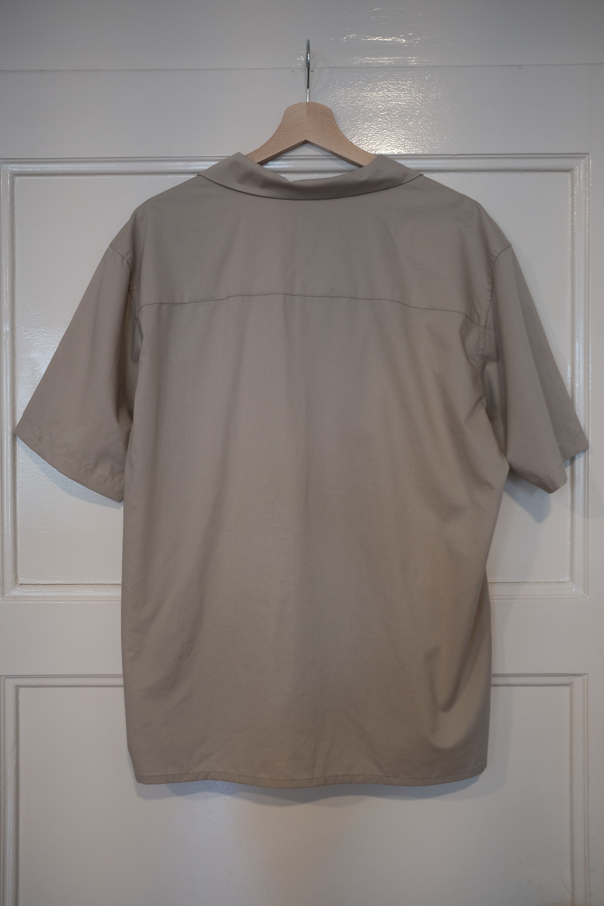 Uniqlo Uniqlo Modal Cotton Open Collar Short Sleeve Shirt beige S Size US S / EU 44-46 / 1 - 6 Thumbnail
