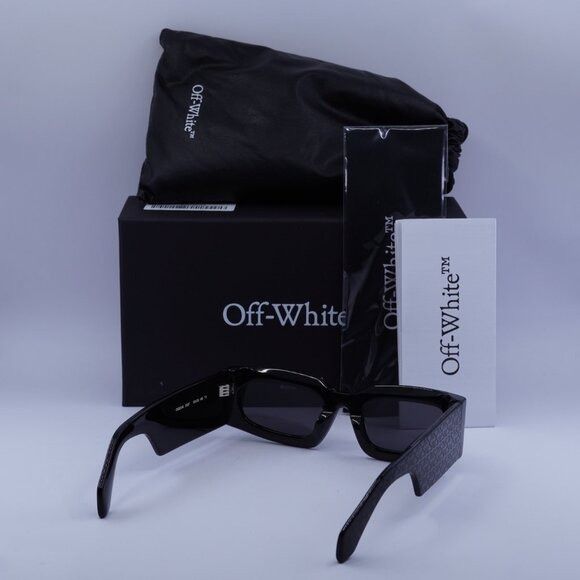 Off-White Off-White OERI141 CARY 1007 Sunglasses Black Rectangle Frame Size ONE SIZE - 9 Thumbnail