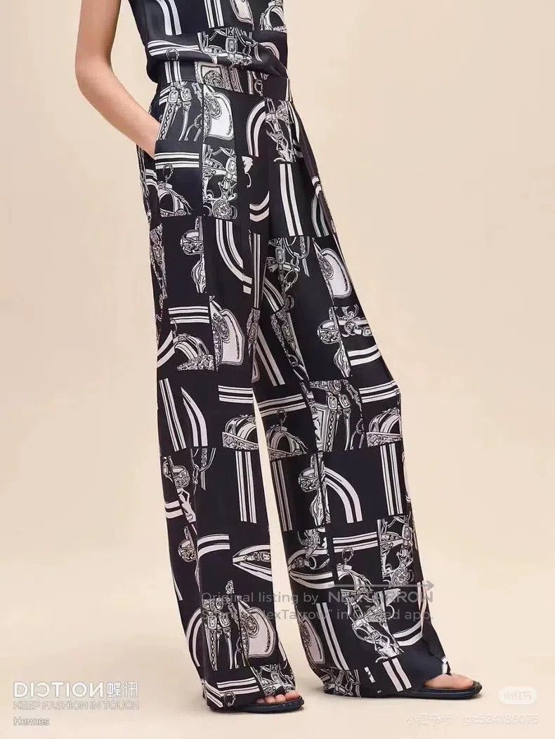 Hermes Hermes Black and White Iron Lock Horse Saddle Print Wide L Size 42" / US 20 - 8 Thumbnail