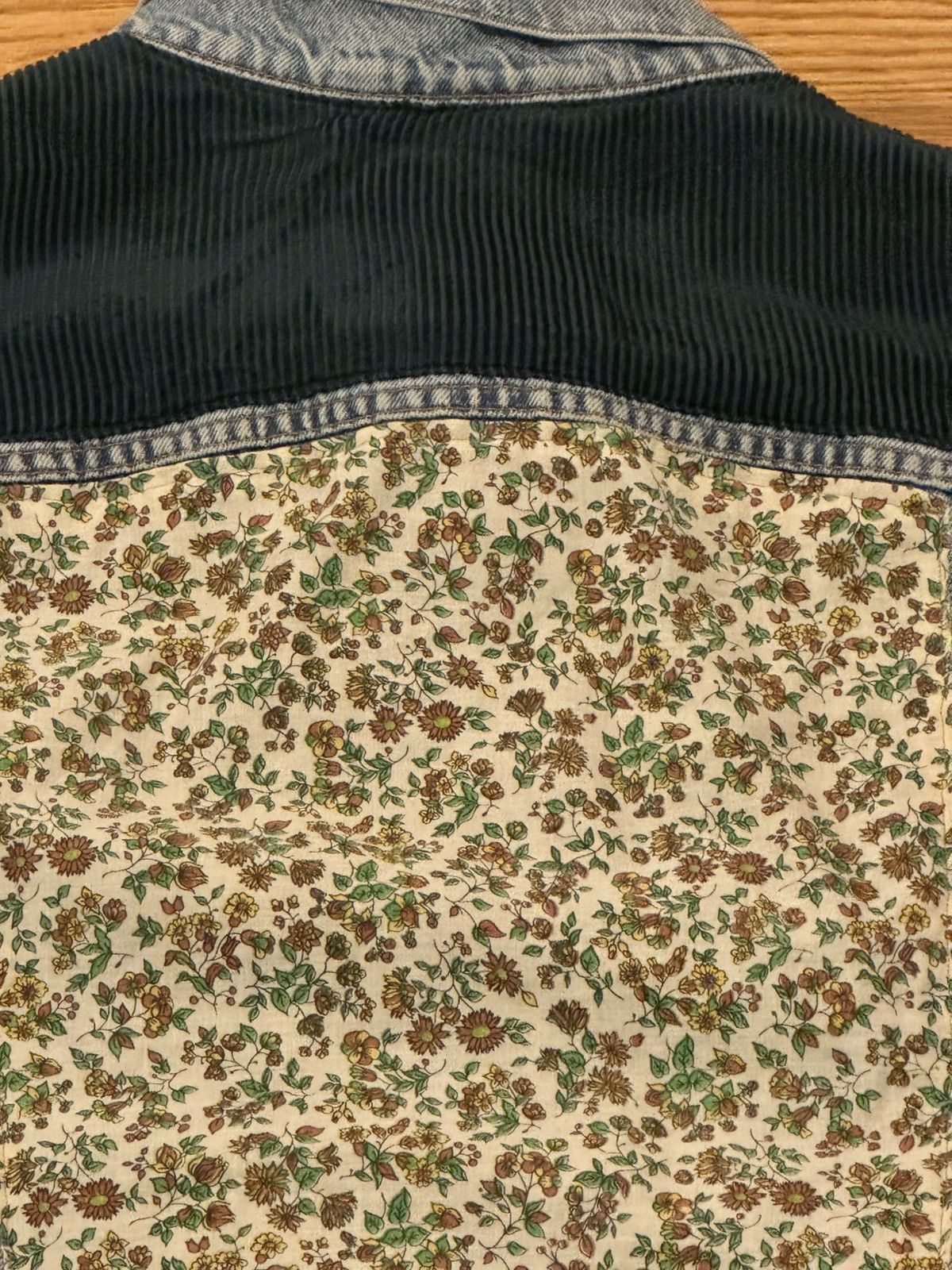Levi's Vintage Custom Embroidered Levi's Denim Jacket '90s Size US L / EU 52-54 / 3 - 3 Thumbnail