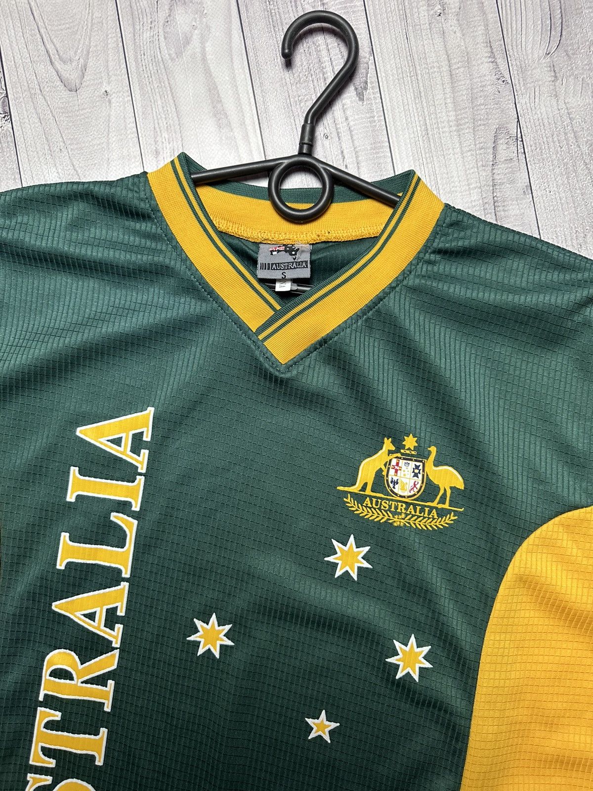 Vintage Vintage Australia soccer jersey size S big logo Size US S / EU 44-46 / 1 - 3 Thumbnail