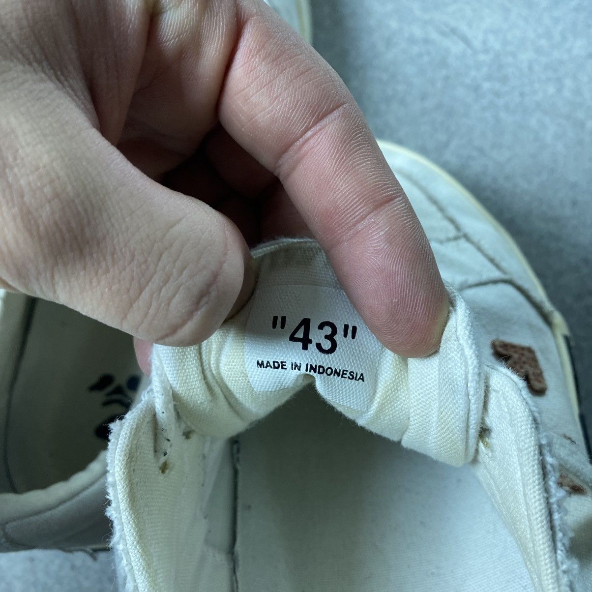 Off-White Off-White Sneakers Vulcanized Black White Canvas Size US 10 / EU 43 - 13 Thumbnail
