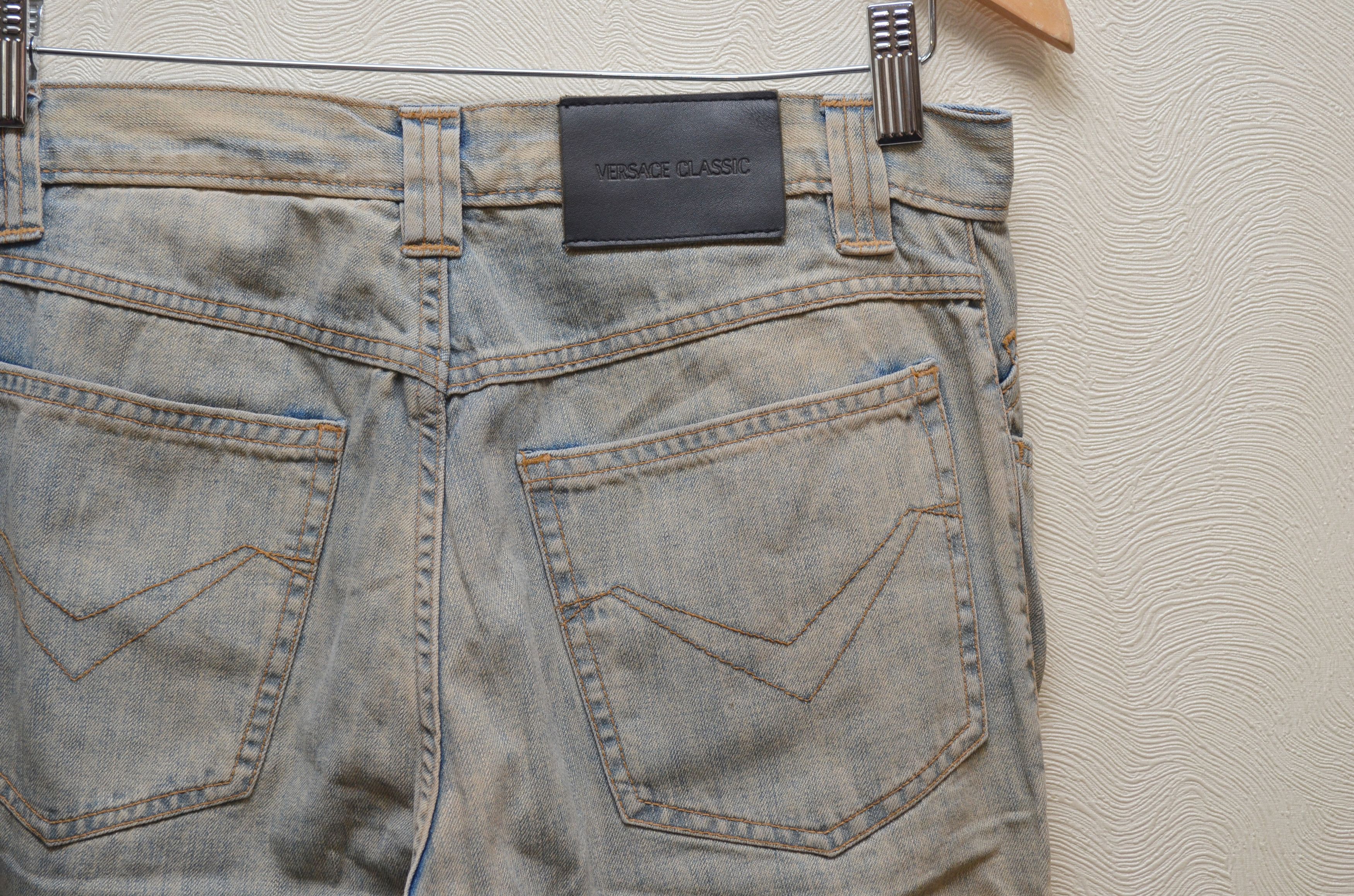 Versace × Vintage Versace Classic Jeans Size W30 L32 RARE Vintage y2k Size US 30 / EU 46 - 9 Thumbnail