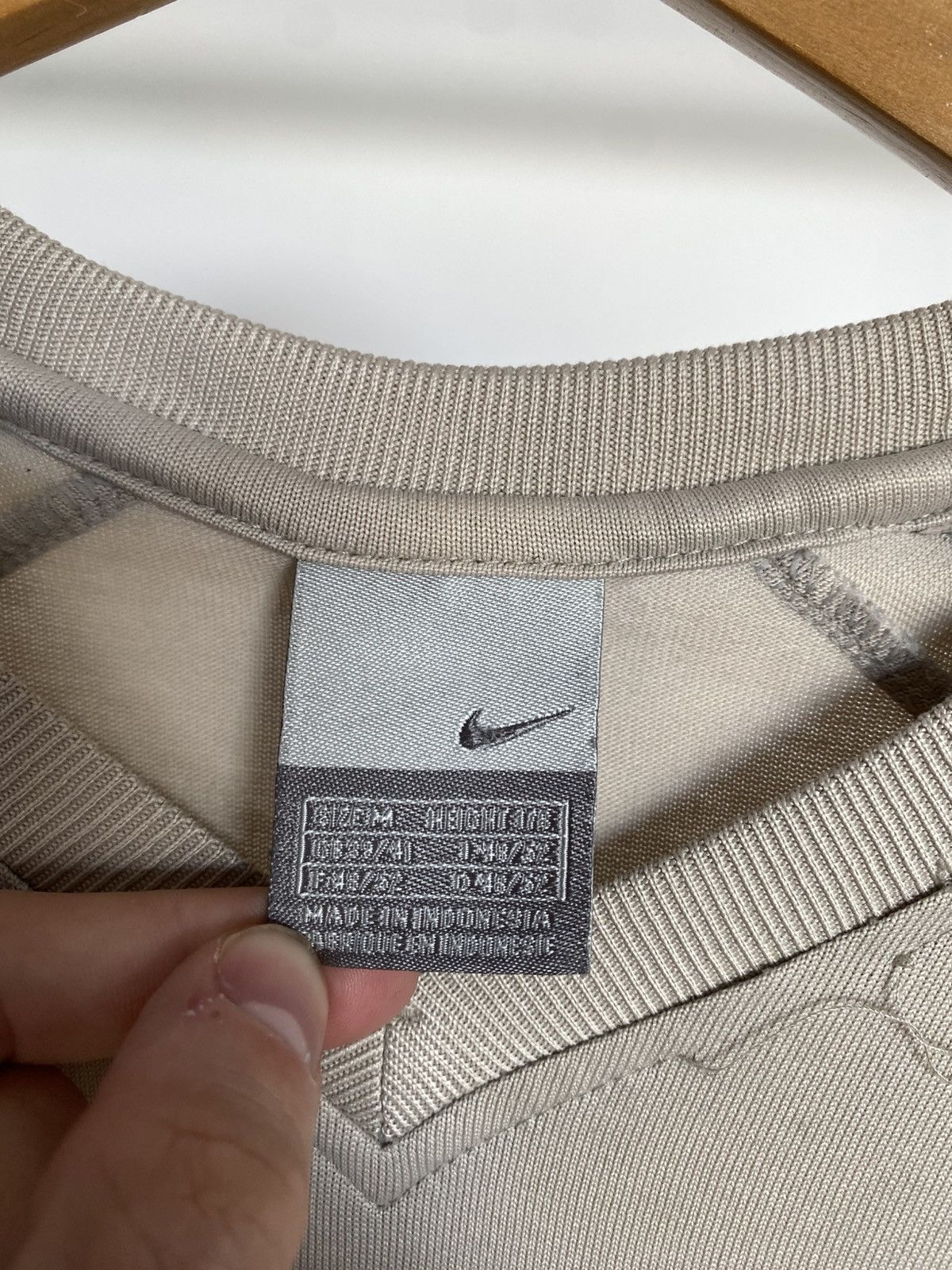 Nike × Vintage Vintage 90s Nike t-shirt beige Size US M / EU 48-50 / 2 - 4 Thumbnail