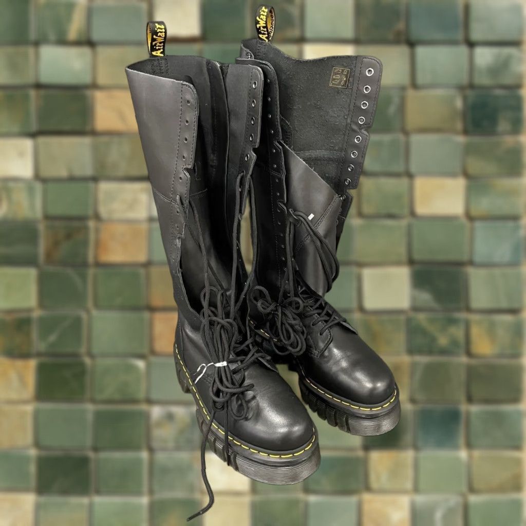 VINTAGE Women's Combat Boots Leather 20-Eye Platform