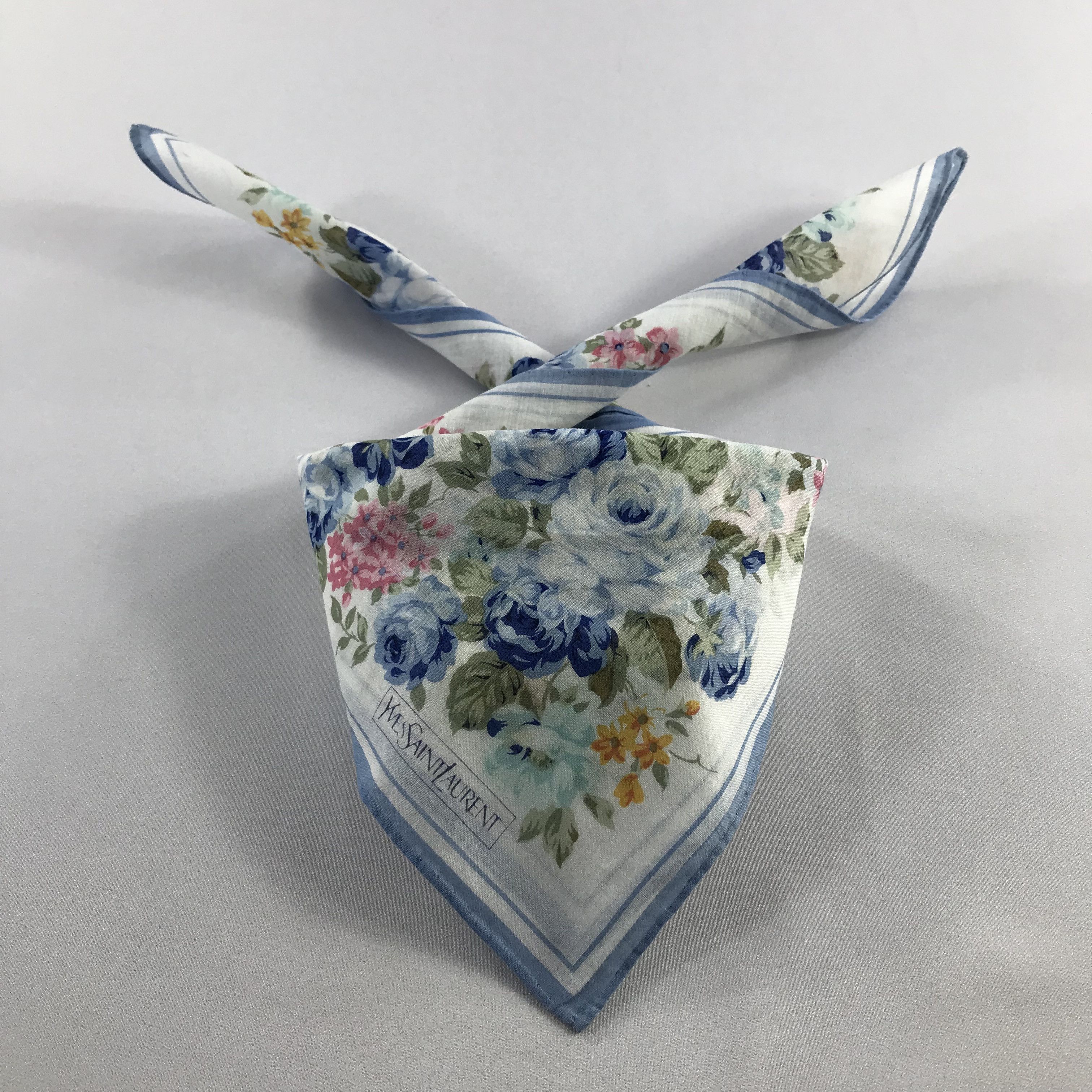 Yves Saint Laurent Yves Saint Laurent Handkerchief / Bandana / Neckerchief C739 Size ONE SIZE - 1 Thumbnail