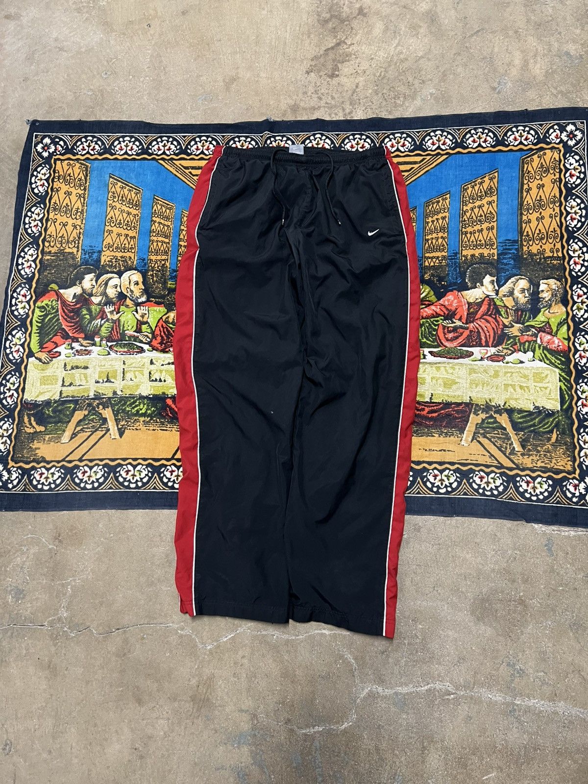 Nike Vintage Black Red Nike Track Pants size XL baggy fit Striped Size US 36 / EU 52 - 2 Thumbnail