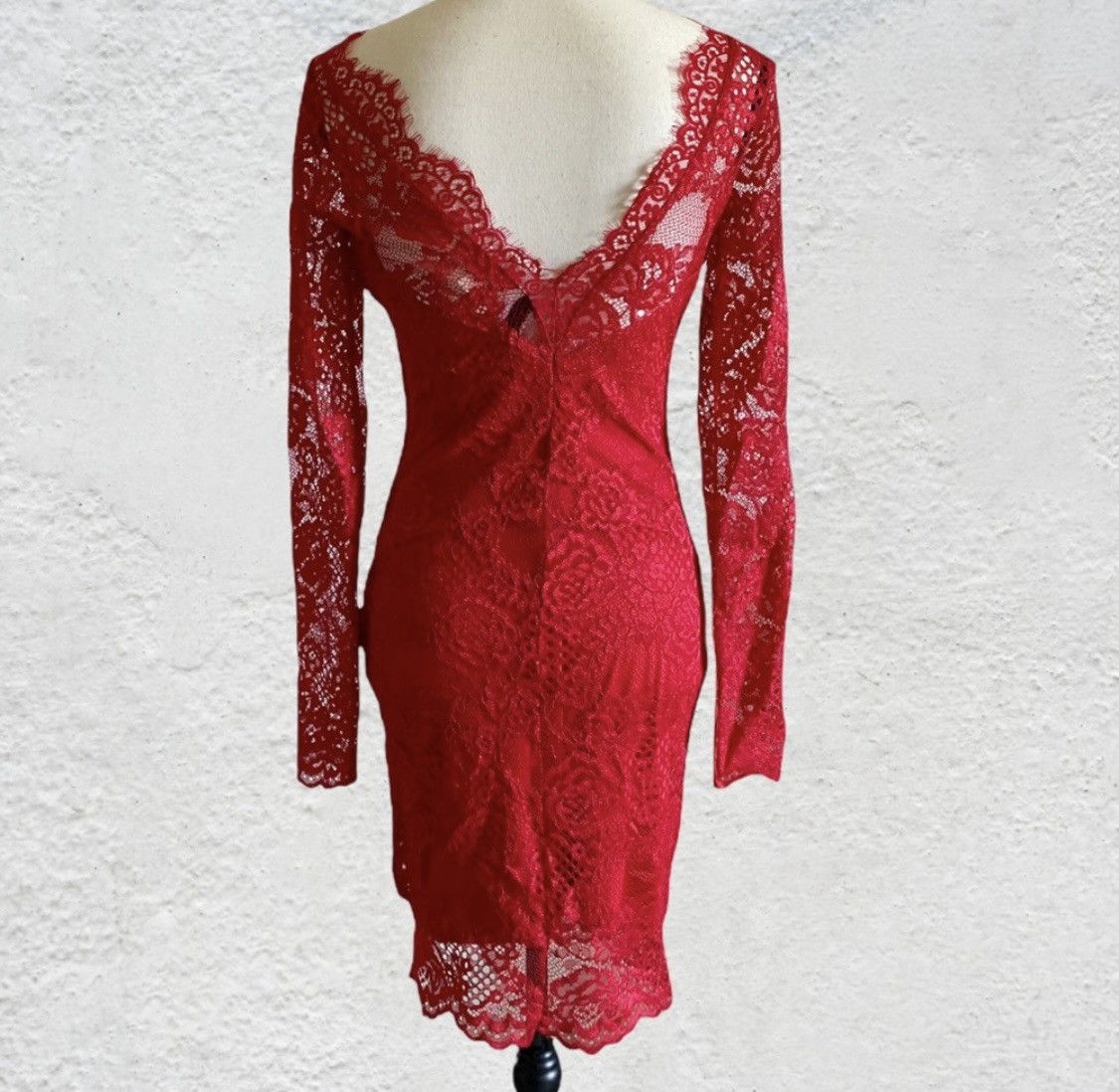 H&M LONG SLEEVE FLORAL LACE EMBROIDERED V BACK COCKTAIL DRESS Size M / US 6-8 / IT 42-44 - 5 Thumbnail