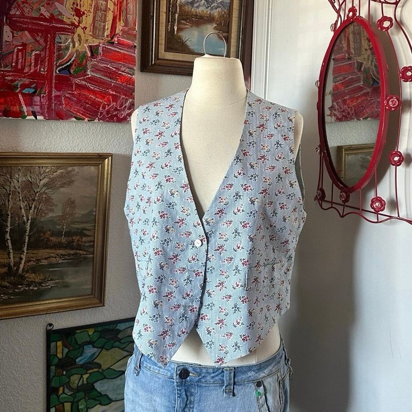 Handmade handmade blue pink floral button up vest Size M / US 6-8 / IT 42-44 - 1 Thumbnail