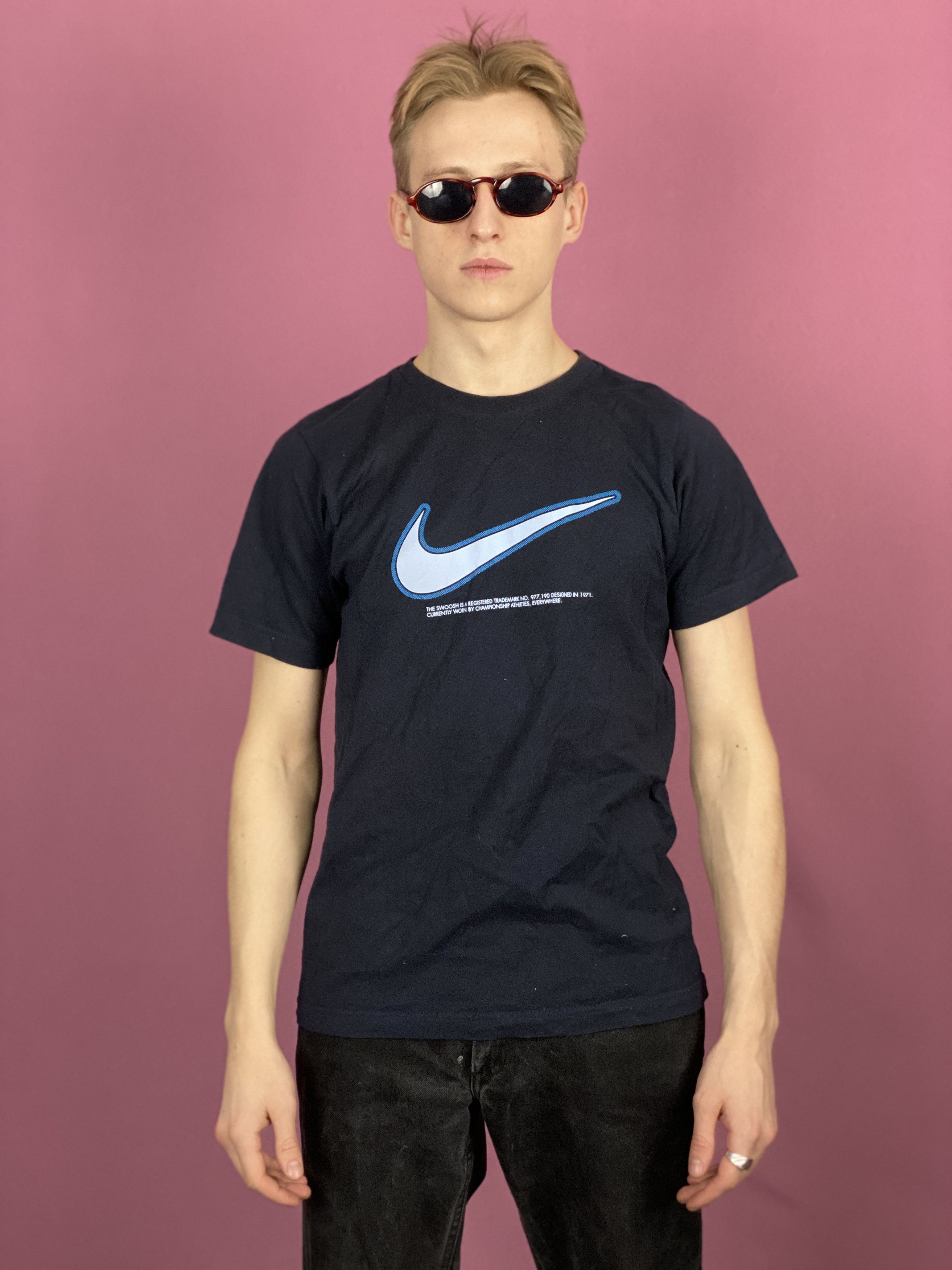 Nike × Vintage 90s Nike Vintage Men's T-Shirt - S Size US S / EU 44-46 / 1 - 1 Thumbnail