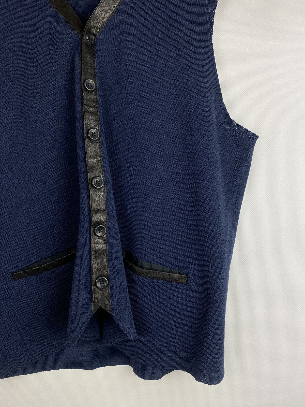 hannes roether Hannes Roether men’s avant-garde vest gilet size L Size US L / EU 52-54 / 3 - 7 Thumbnail