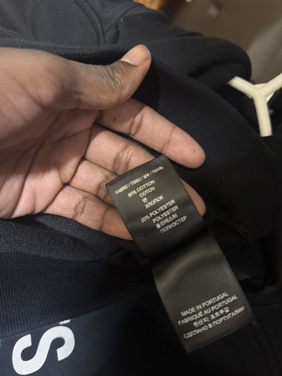 Vetements Vetements Translation Hoodie Size US S / EU 44-46 / 1 - 6 Thumbnail