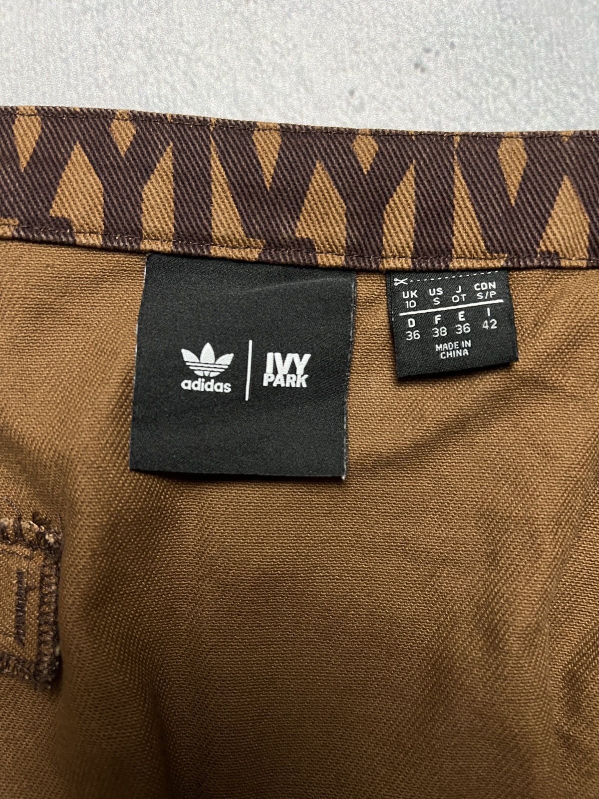 Adidas × Ivy Park Ivy Park x Adidas Monogram Skirt Wild Brown y2k Rare Item Size 28" / US 6 / IT 42 - 11 Thumbnail