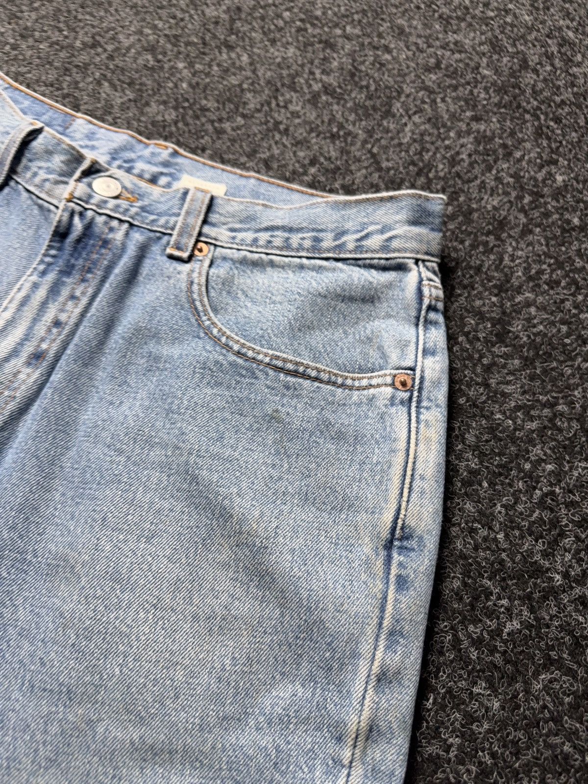 Levi's Vintage Clothing 90s Levi's 550 Distressed Dirty Relaxed Fit USA Retro Jeans Size US 35 - 12 Thumbnail