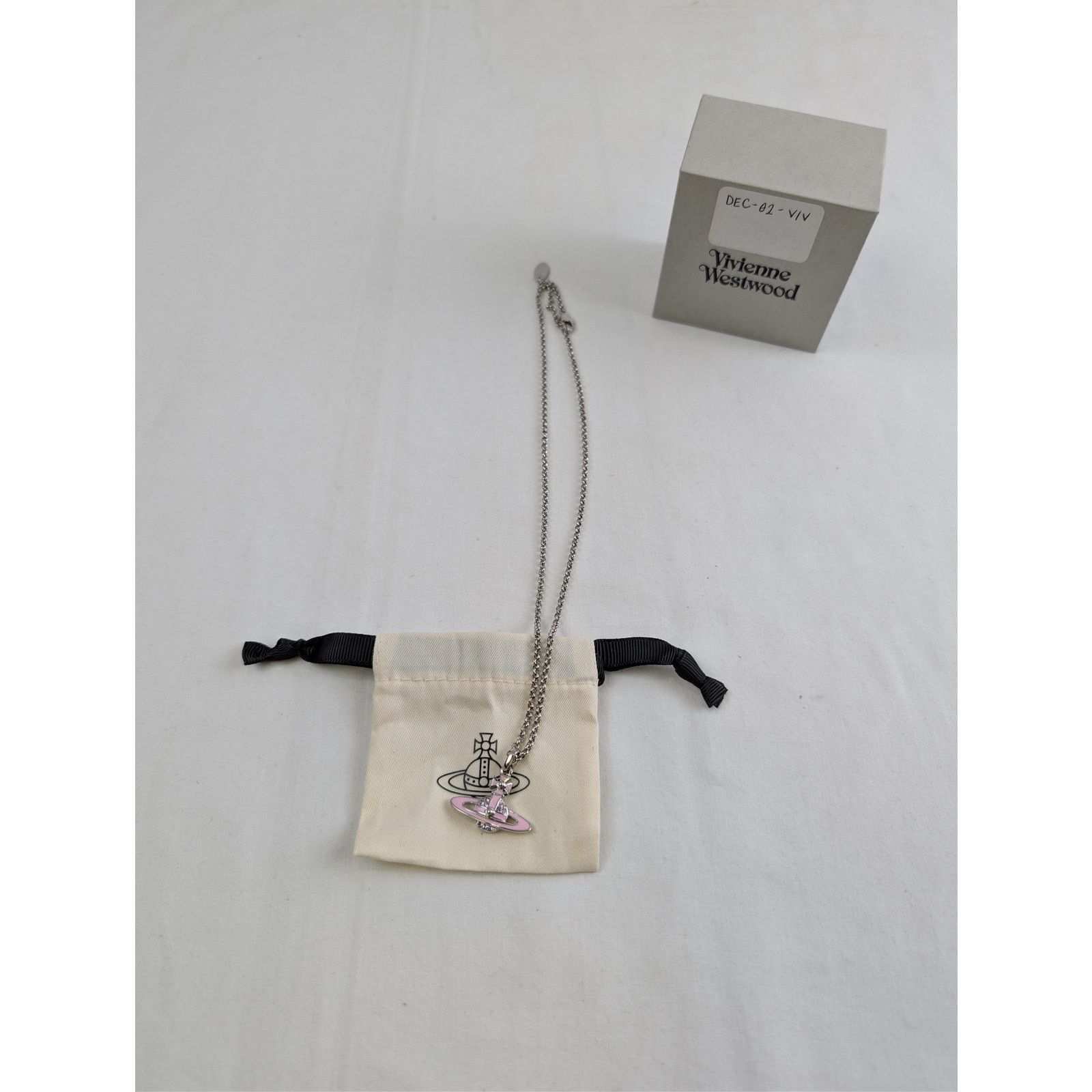 Vivienne Westwood o1rshd1 unisex Neil Mini Bas Relief Pendant Necklace Brass Size ONE SIZE - 14 Thumbnail