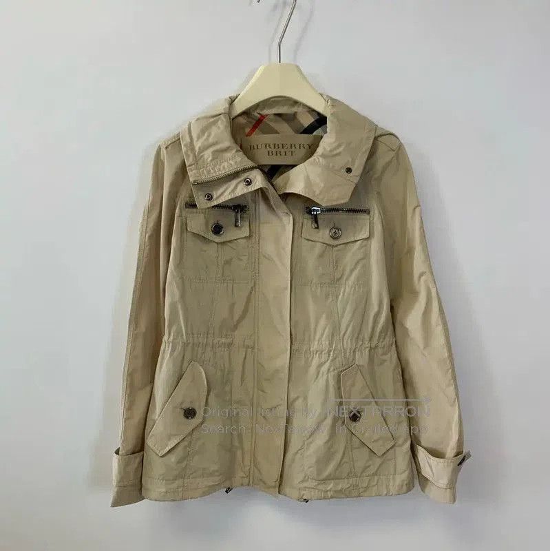 Burberry Burberry Beige Women's Trench Coat. Size XS / US 0-2 / IT 36-38 - 1 Thumbnail